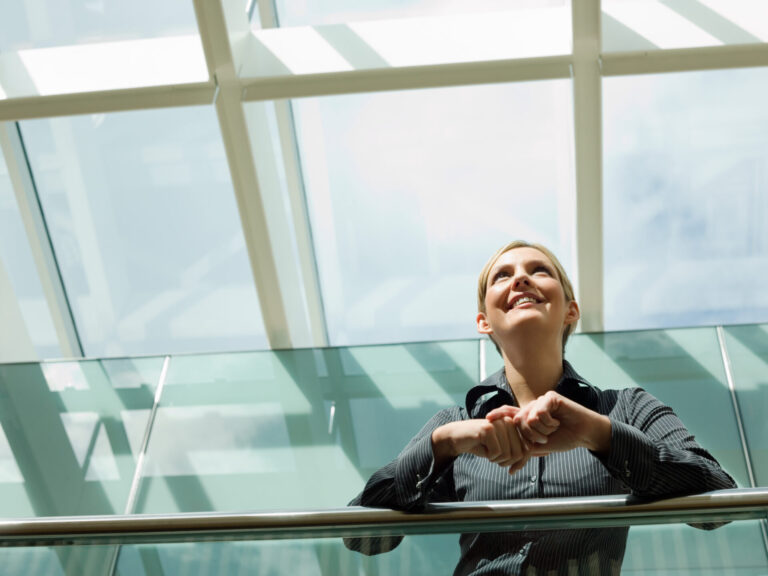 En entreprise, les hommes sollicitent plus facilement un coaching qu'en privé.